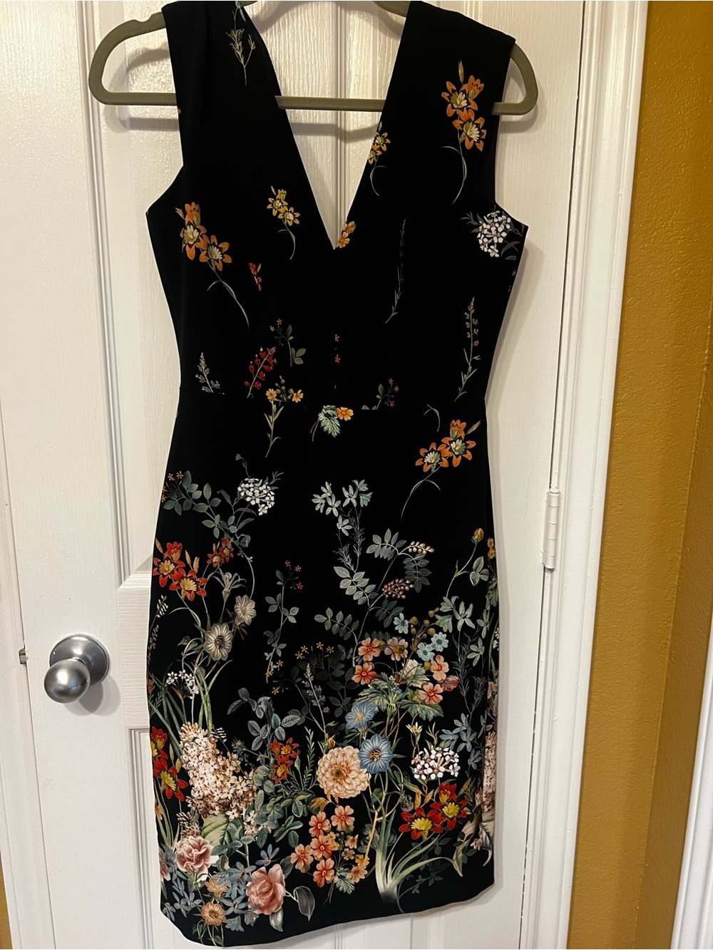 Zara Woman Botanical Black and Floral V-Neck Sheath Dress, Size M